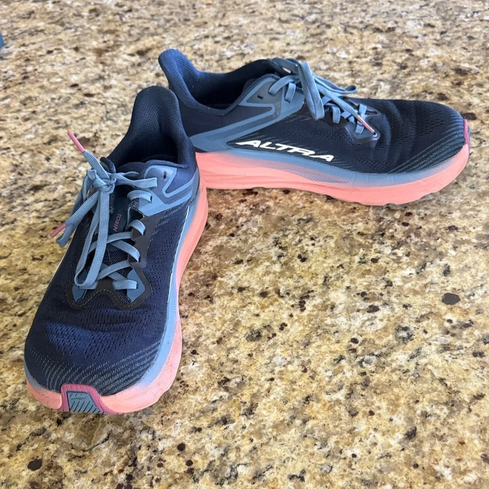 Altra Women's Navy and Pink Athletic Running Shoes